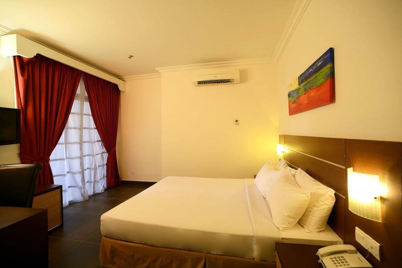 Bella Vista Express Hotel Pantai Cenang  Dış mekan fotoğraf