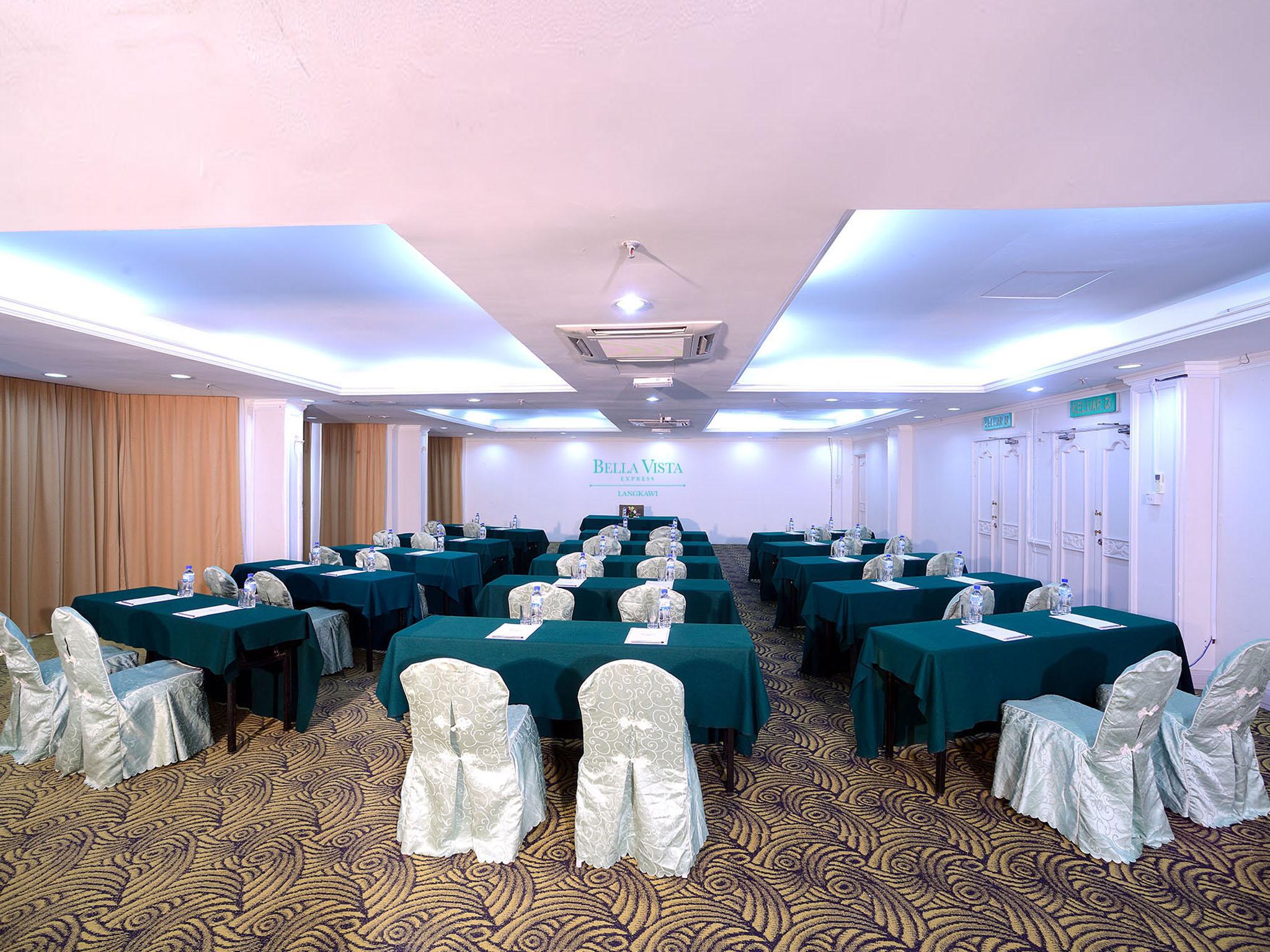 Bella Vista Express Hotel Pantai Cenang  Dış mekan fotoğraf