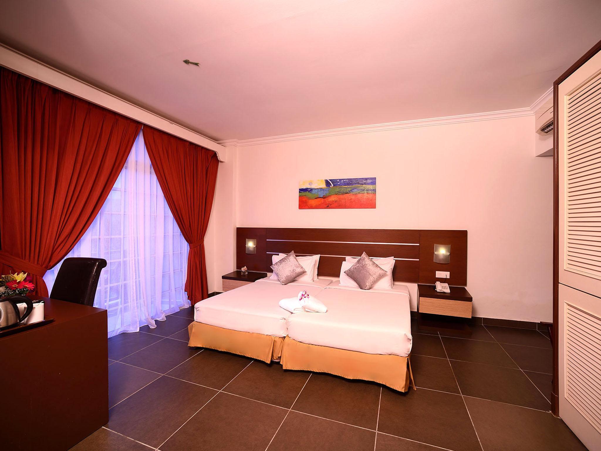 Bella Vista Express Hotel Pantai Cenang  Dış mekan fotoğraf