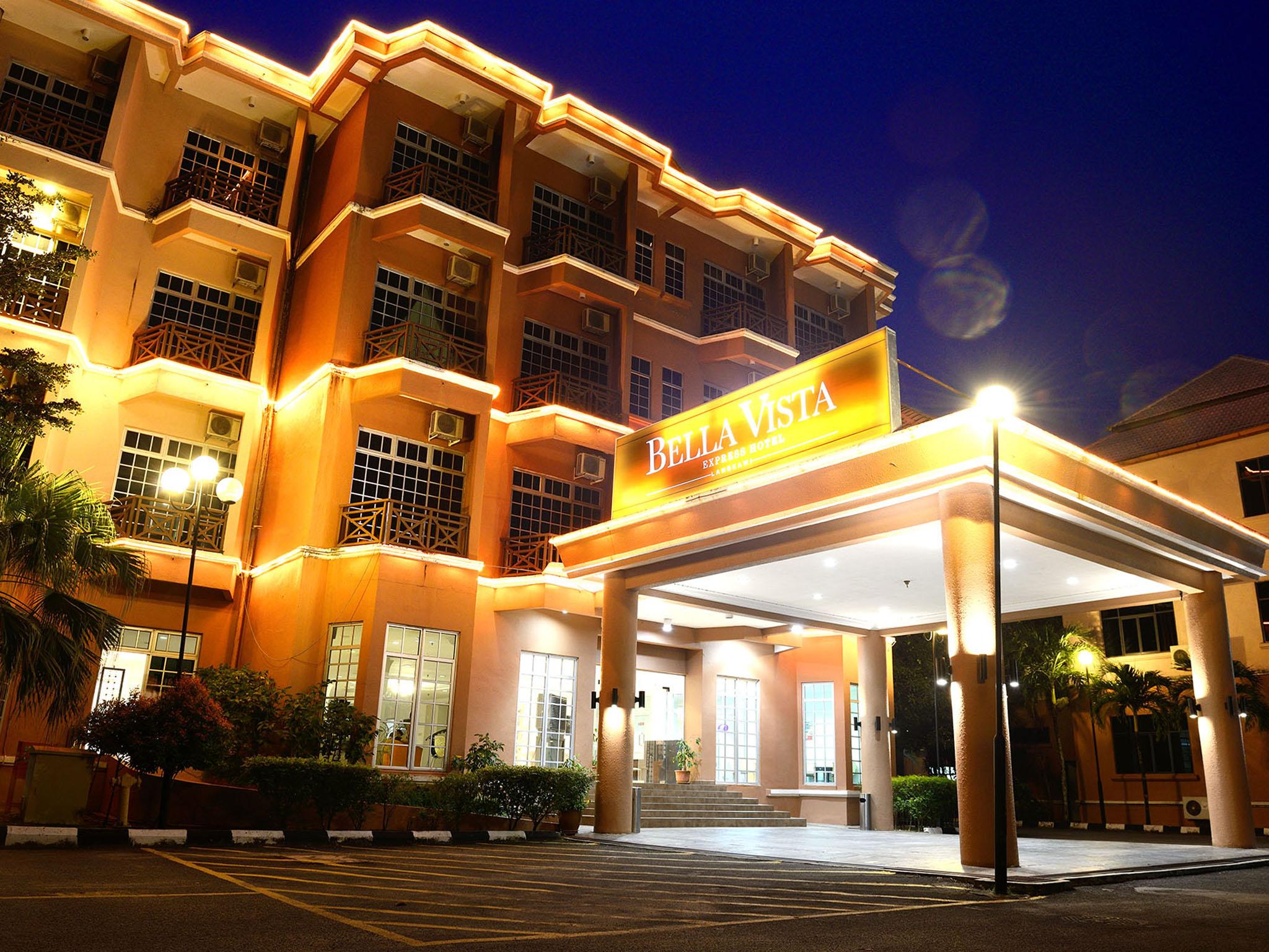 Bella Vista Express Hotel Pantai Cenang  Dış mekan fotoğraf