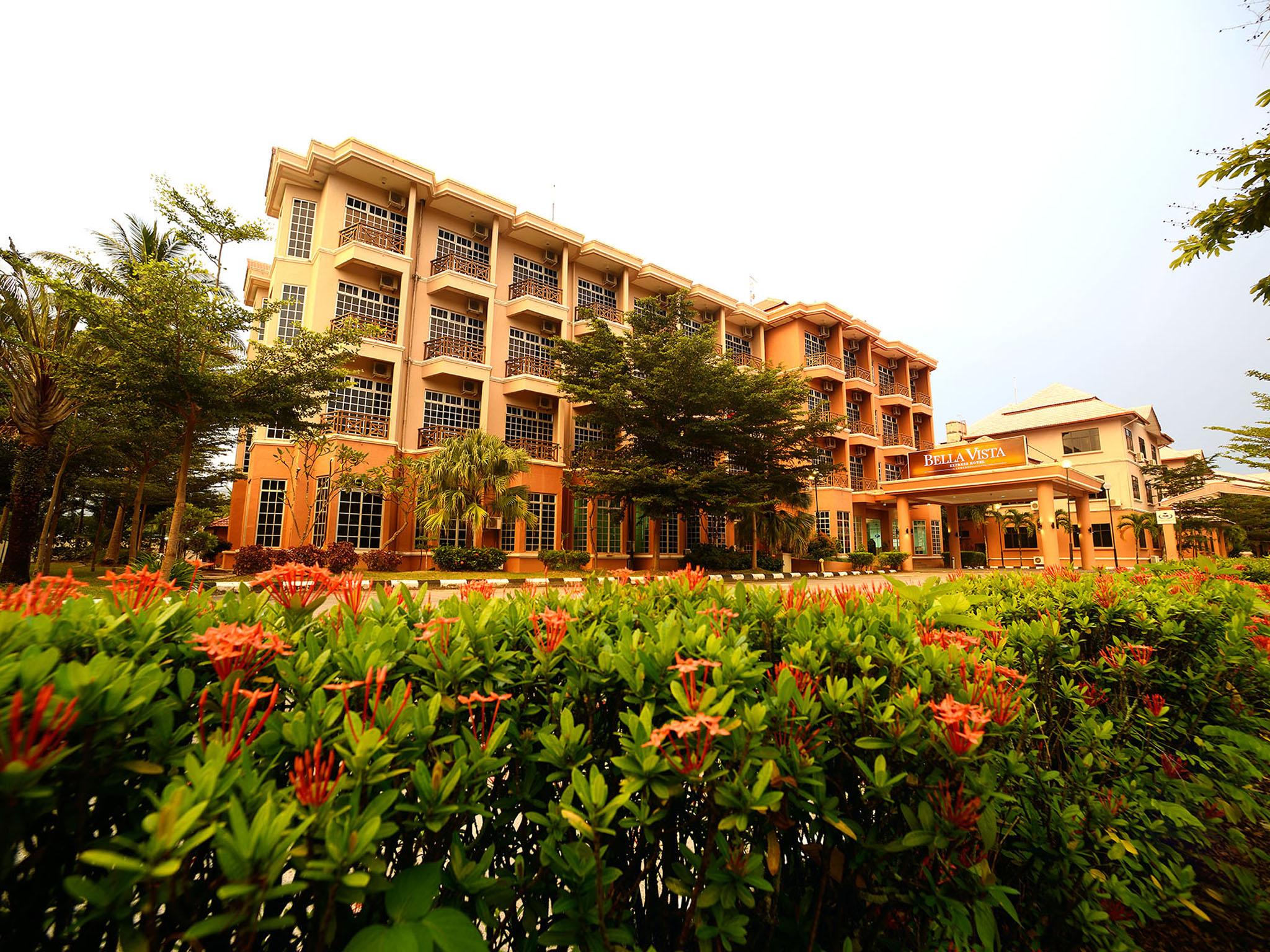 Bella Vista Express Hotel Pantai Cenang  Dış mekan fotoğraf
