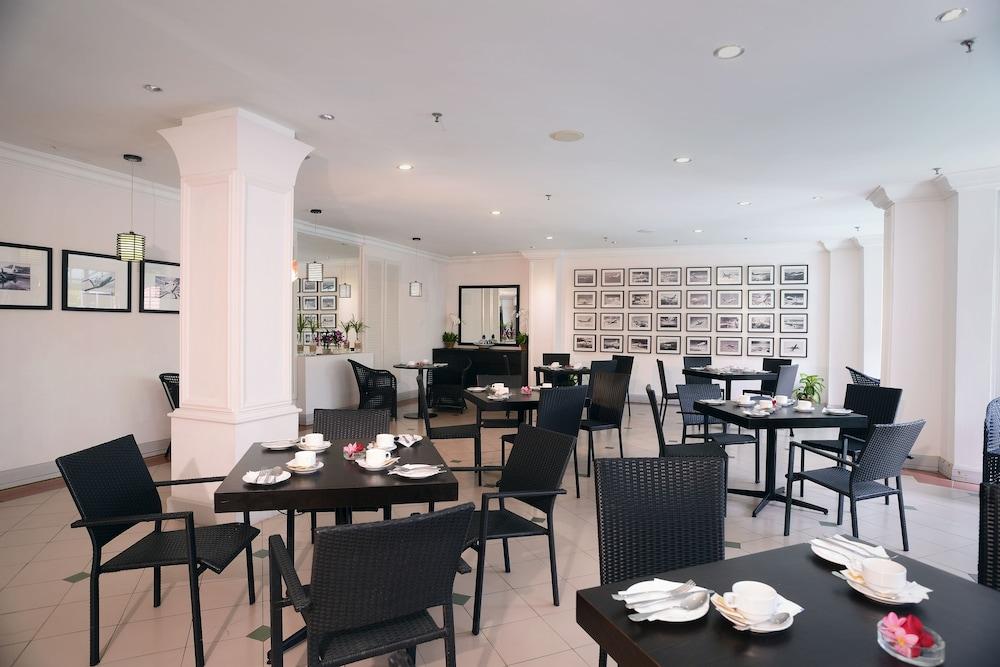 Bella Vista Express Hotel Pantai Cenang  Dış mekan fotoğraf