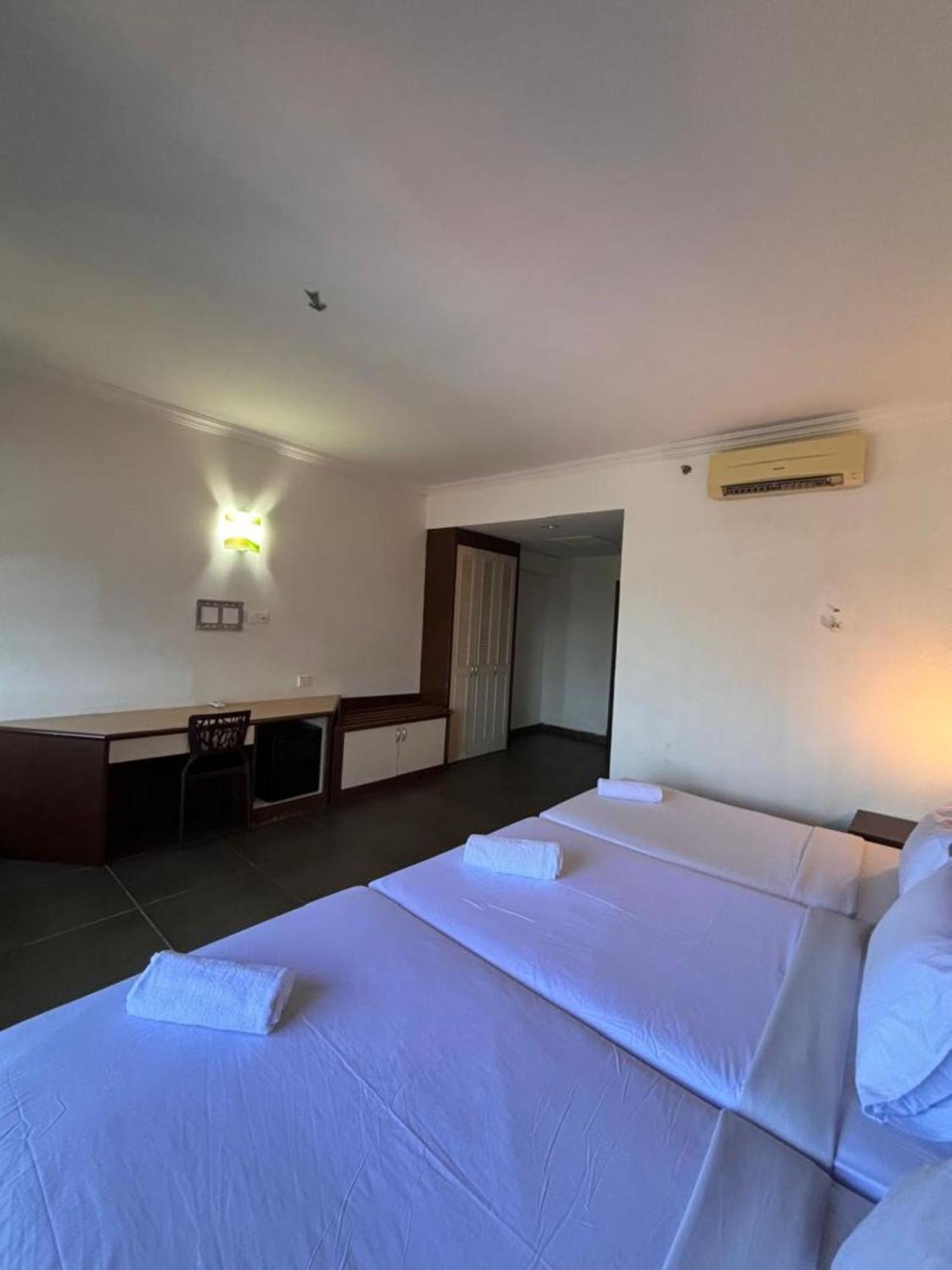 Bella Vista Express Hotel Pantai Cenang  Dış mekan fotoğraf