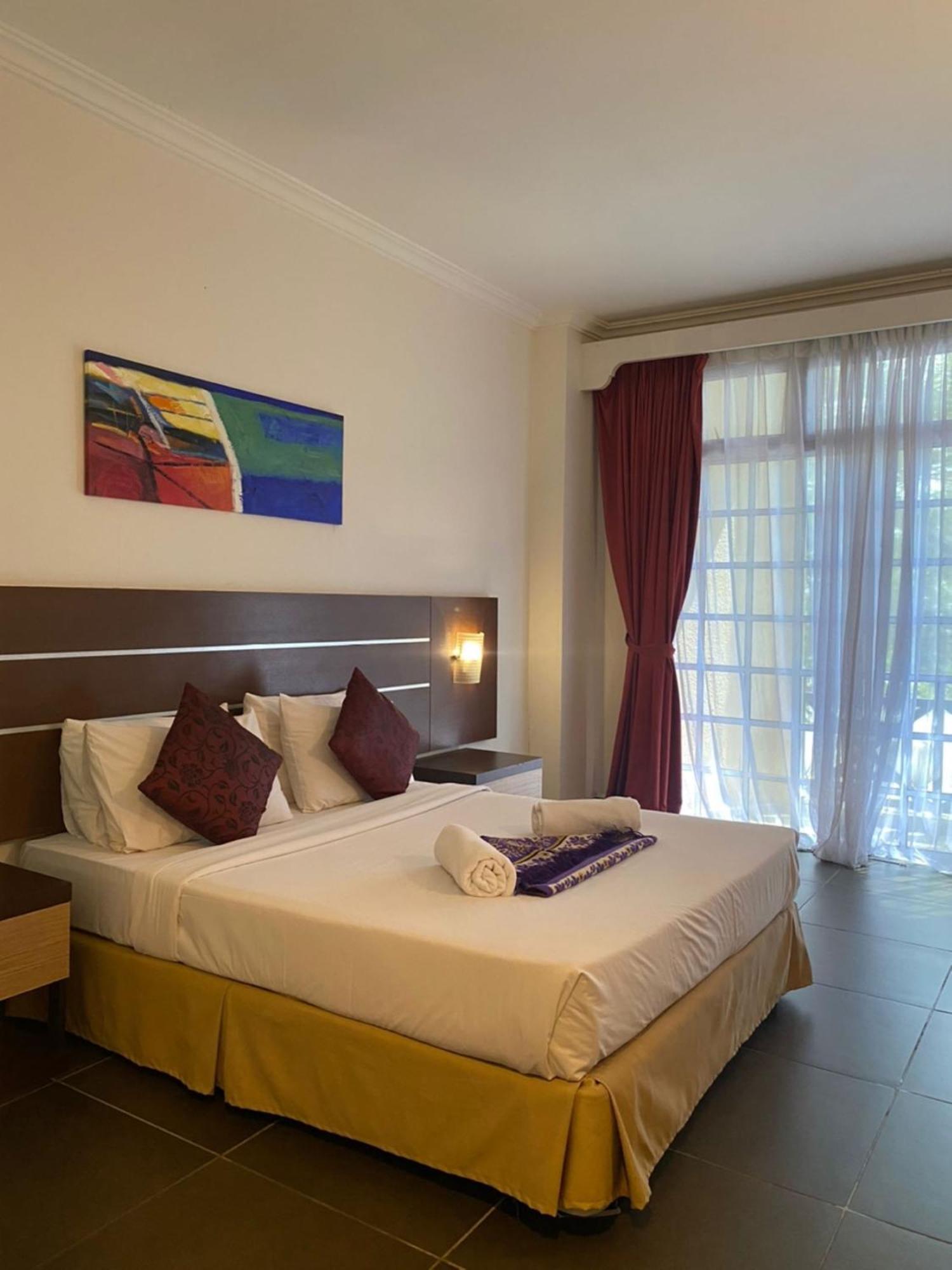 Bella Vista Express Hotel Pantai Cenang  Dış mekan fotoğraf